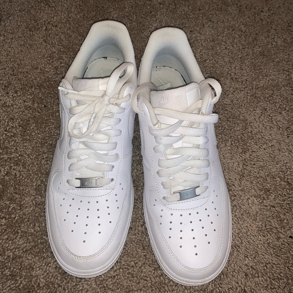 AF1 - Picture 2 of 4